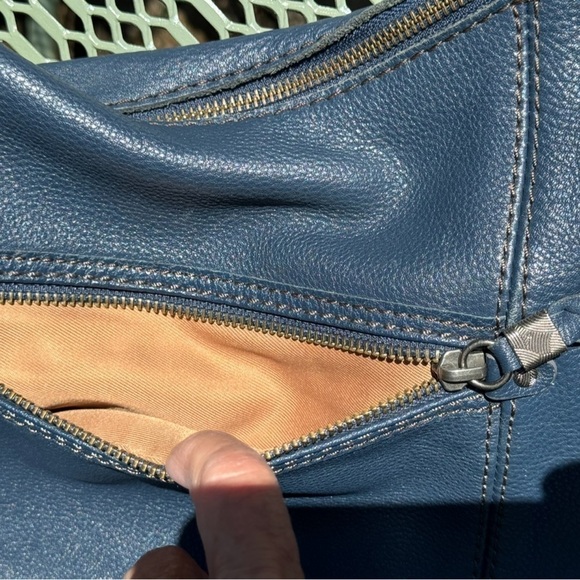 Genuine “The Sak” Bag~Sequoia~Hobo Bag~Indigo (Navy)~No Defects~Clean Lining~BR - Picture 3 of 8